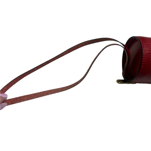 Louis Vuitton  Red Epi Souflott bag with pouch! - Picture 17 of 17